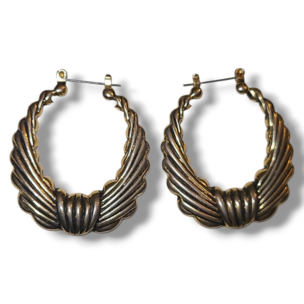 Vintage‎ Gold Tone Fancy Textured Hoop Earrings Shrimp Lightweight